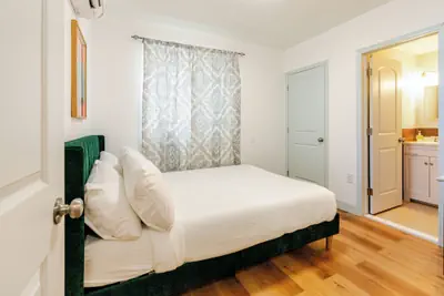 Photo 4 - Cozy Stay near Fishtown & City Center