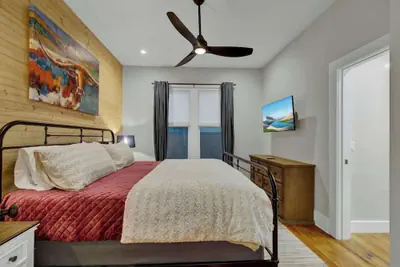 Photo 3 - Tolle Haus: W/pool & Firepit-walk to Schlitterbahn, Comal Chutes & Downtown!