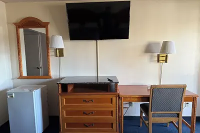 Photo 4 - Fiesta Inn- Bell Gardens/ Los Angeles