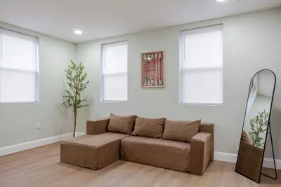 Photo 3 - Stylish Minimalist Stay in City Center