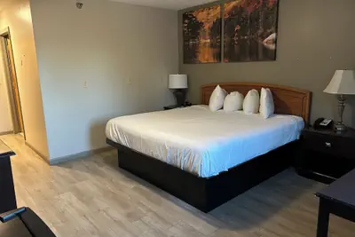 Photo 3 - Park Inn