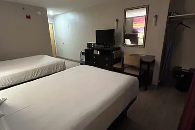 Photo 5 - Park Inn