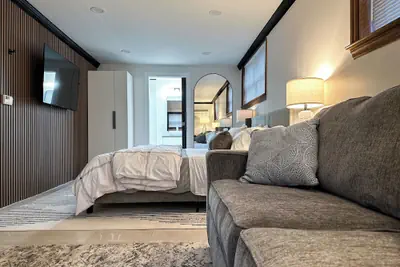 Photo 5 - DTW Suites