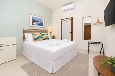 Photo 2 - Room 11: Balcony Bliss in Creative Santurce