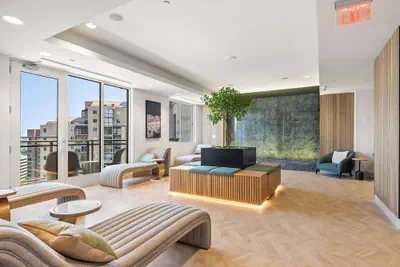 Photo 2 - Well Appointed Apartments W Full Comfort