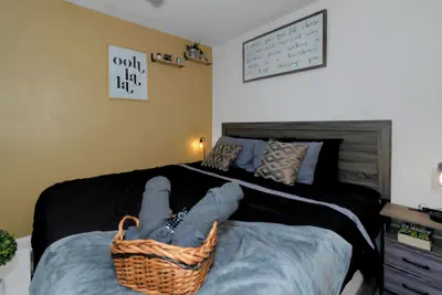 Photo 5 - Spacious 3BR Condo in DTWN