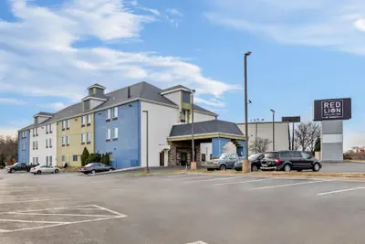 Photo 2 - Red Lion Inn & Suites Blue Springs