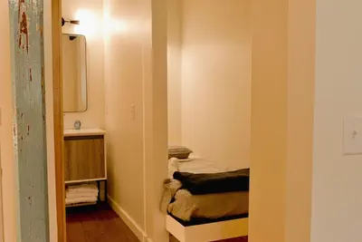 Photo 4 - Loom Room Retreat
