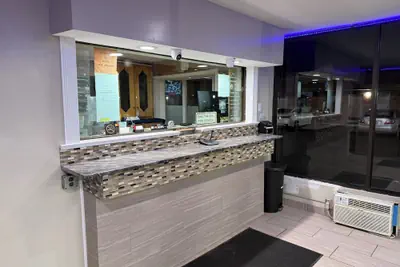 Photo 3 - Beauty Rest Hotel