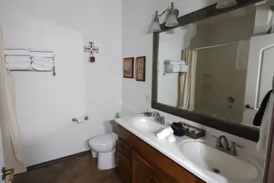 Photo 3 - Unit 3 Champagne Terminal Stylish Stay