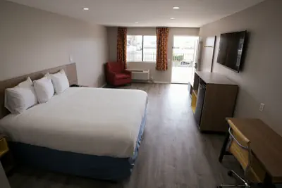 Photo 3 - Days Inn by Wyndham Hemet
