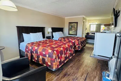 Photo 5 - Oak Grove Inn