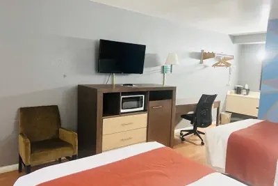 Photo 5 - Hometown INN