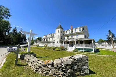 Photo 2 - Hotel Pemaquid