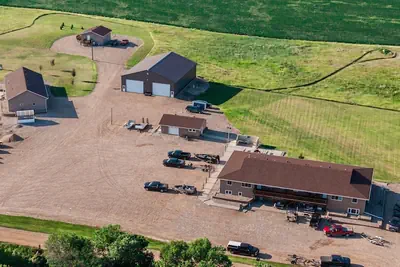 Photo 2 - Lakeview Lodge