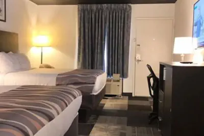 Photo 4 - Eglin Extended Stay Hotel, a Howard Johnson by Wyndham