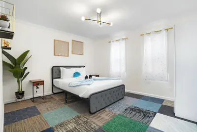 Photo 5 - 4Beds Private Unit Near BeachWalk Golf