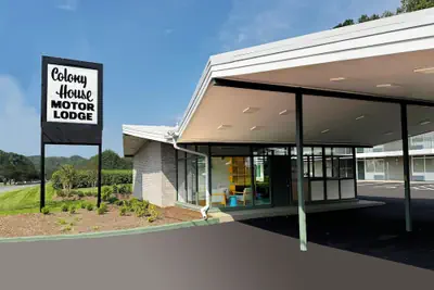 Photo 2 - Colony House Motor Lodge