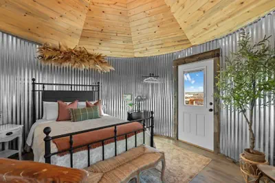 Photo 3 - Southwest Silo Stay- 1 Bedroom Near Zion & Bryce