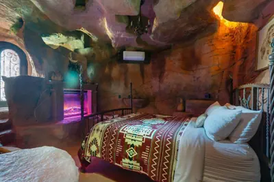 Photo 5 - Cave Dwellers- Zions' Only Hand-sculpted Cave