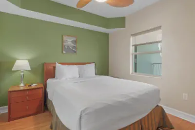 Photo 3 - Crystal Palms Beach Resort