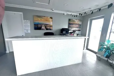 Photo 2 - Lemon Bay Motel