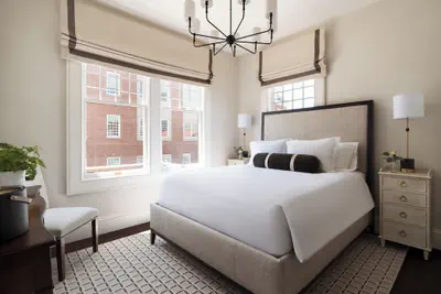 Photo 4 - 86 State Circle - Luxury Boutique Hotel