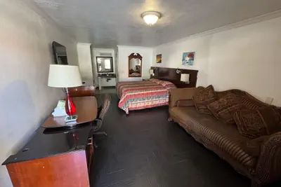 Photo 3 - Vista Motel - Riverside
