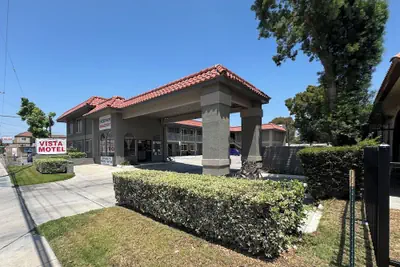 Photo 2 - Vista Motel - Riverside