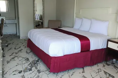 Photo 4 - Super Inn Motel