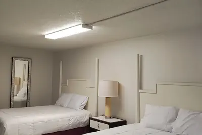 Photo 2 - Super Inn Motel