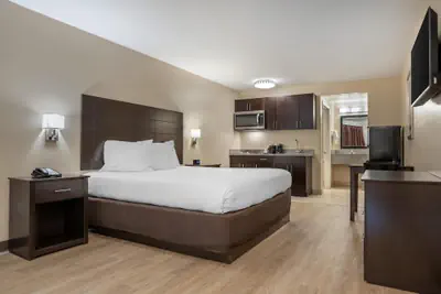 Photo 5 - SureStay Studio by Best Western Gonzales