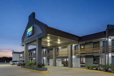 Photo 2 - SureStay Studio by Best Western Gonzales