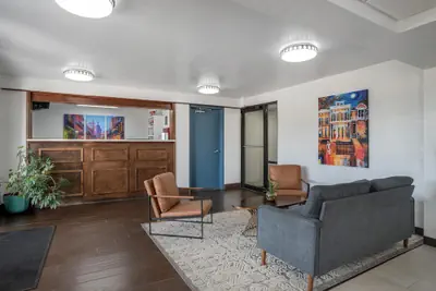 Photo 3 - SureStay Studio by Best Western Gonzales