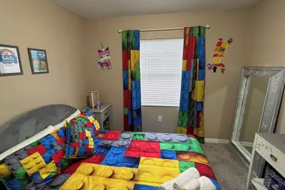 Photo 4 - BlockHaven near Legoland & Disney