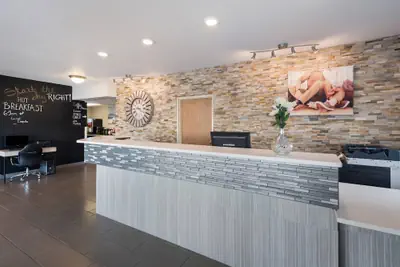 Photo 4 - Quality Inn & Suites Kennewick Tri-Cities