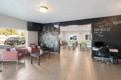 Photo 2 - Quality Inn & Suites Kennewick Tri-Cities