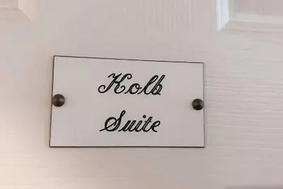 Photo 3 - The Salado Inn Kolb Suite