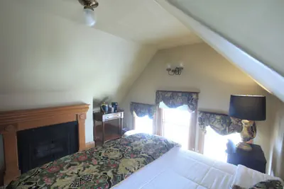 Photo 4 - The Charles Pacific Grove - Artfully Designed Inclusive Inn