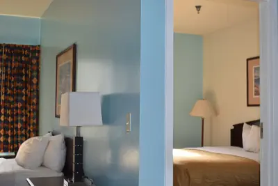 Photo 4 - GUEST COTTAGES & SUITES