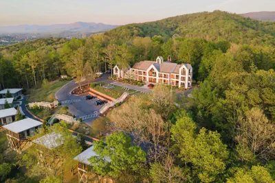 Photo 2 - Iris Inn and Cabins