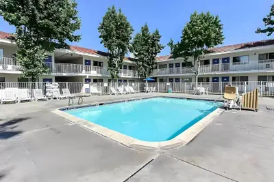 Photo 5 - Super 8 By Wyndham San Jose