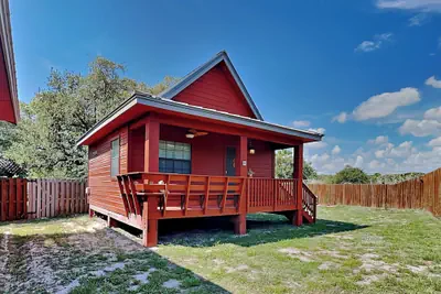 Photo 4 - SabaiDii Guesthouse A & B by Miss Kitty’s