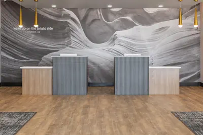 Photo 4 - La Quinta Inn & Suites by Wyndham Phoenix West / Glendale