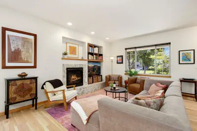 Photo 2 - Rigden Retreat Garage, Dog Friendly, Near Trails