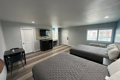 Photo 3 - Palm Motel - Rosemead