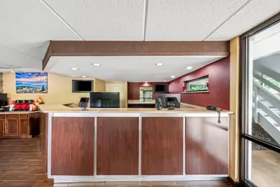 Photo 5 - Econo Lodge Hickory