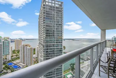 Photo 2 - Icon Brickell