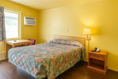 Photo 2 - Budget Motel Granite City/St Louis Area