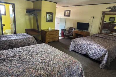 Photo 5 - plains motel